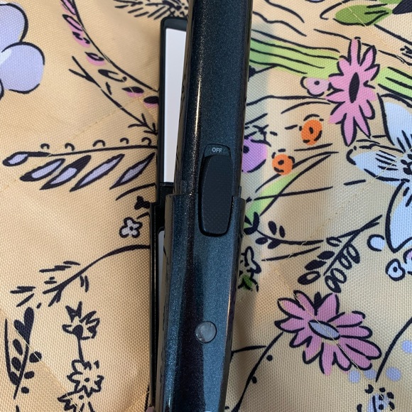 T3 Hair Straightener - Picture 5 of 6